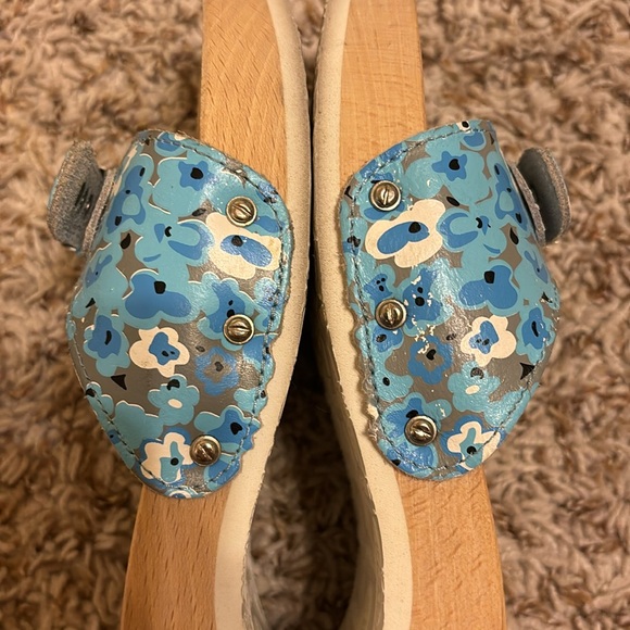 Vintage Dr Scholl's Wooden Exercise
Sandals Blue Floral Size 8 Italy - Picture 12 of 16